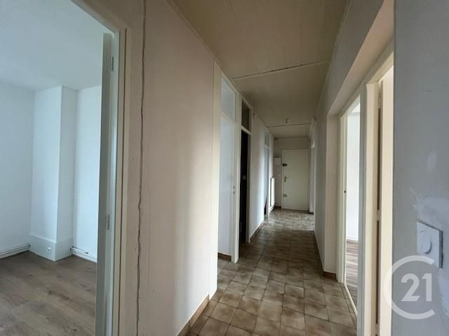 Appartement F4 à louer - 4 pièces - 88.89 m2 - LESQUIN - 59 - NORD-PAS-DE-CALAIS - Century 21 Lm Immobilier