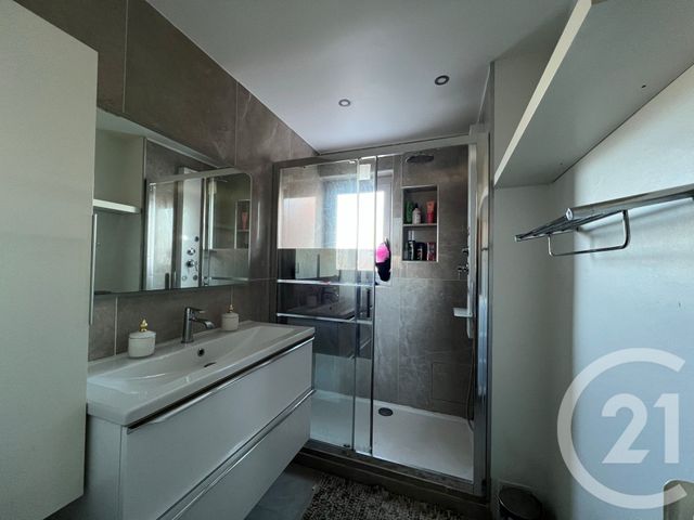 Appartement à vendre - 4 pièces - 70.23 m2 - HELLEMMES LILLE - 59 - NORD-PAS-DE-CALAIS - Century 21 Lm Immobilier