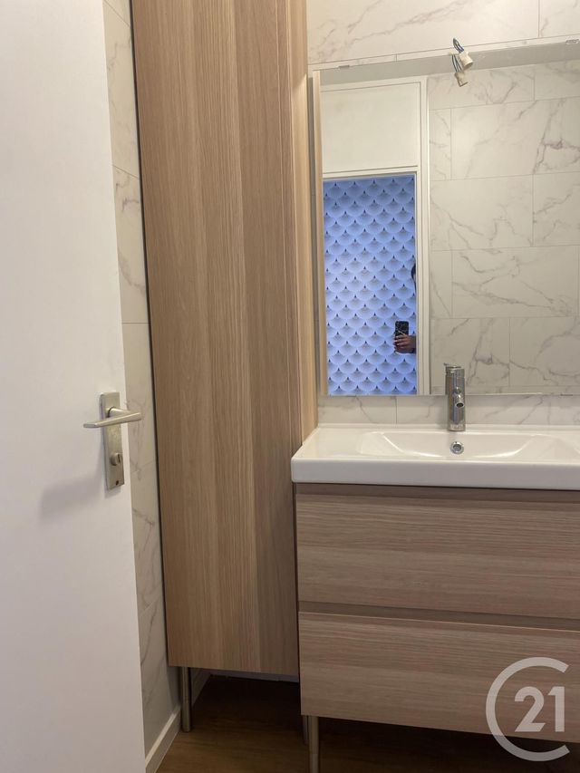 Appartement à louer - 4 pièces - 85.74 m2 - HELLEMMES LILLE - 59 - NORD-PAS-DE-CALAIS - Century 21 Lm Immobilier