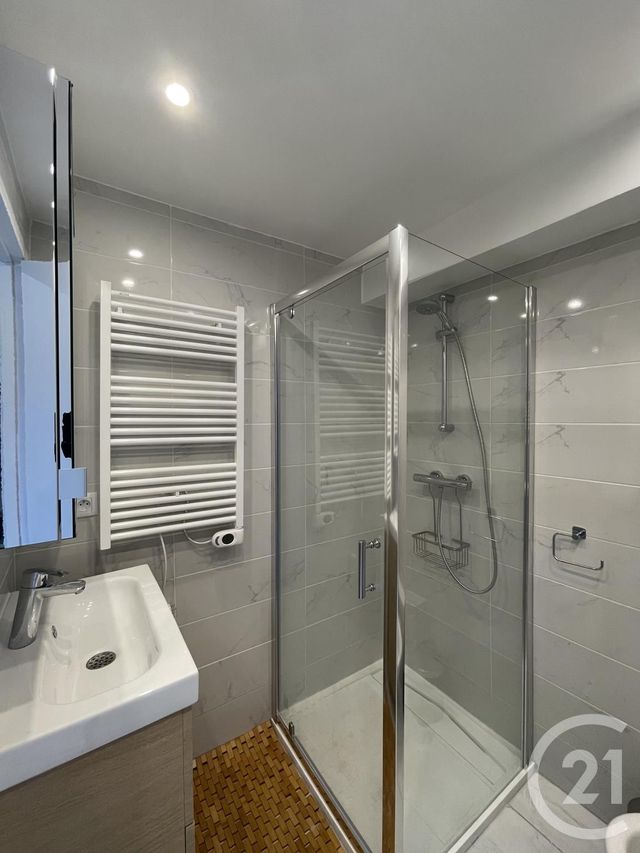 Appartement F5 à louer - 2 pièces - 100.0 m2 - HELLEMMES LILLE - 59 - NORD-PAS-DE-CALAIS - Century 21 Lm Immobilier
