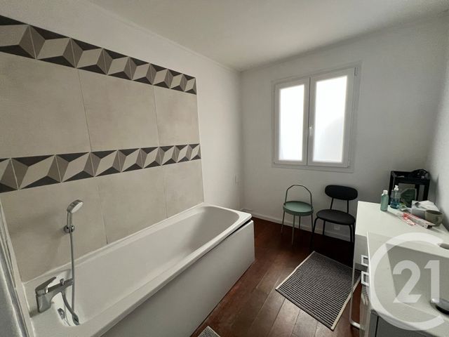 Appartement à louer - 2 pièces - 16.6 m2 - HELLEMMES LILLE - 59 - NORD-PAS-DE-CALAIS - Century 21 Lm Immobilier