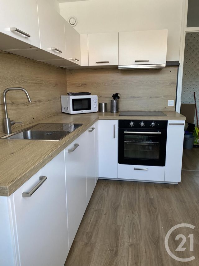 Appartement à louer - 4 pièces - 85.74 m2 - HELLEMMES LILLE - 59 - NORD-PAS-DE-CALAIS - Century 21 Lm Immobilier