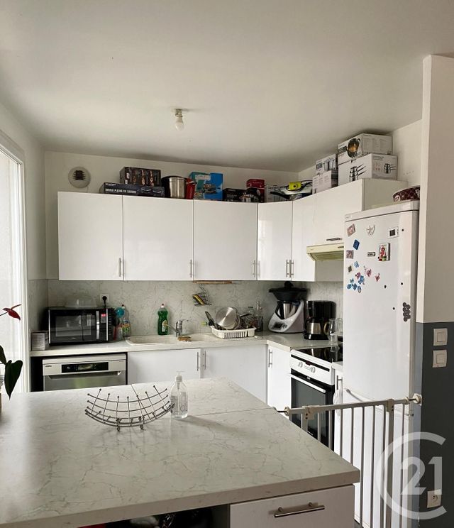 Afficher la photo en grand Appartement F4 à vendre - 4 pièces - 84.0 m2 - HELLEMMES LILLE - 59 - NORD-PAS-DE-CALAIS - Century 21 Lm Immobilier