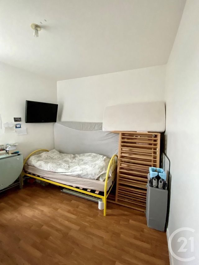 Afficher la photo en grand Appartement F4 à vendre - 4 pièces - 84.0 m2 - HELLEMMES LILLE - 59 - NORD-PAS-DE-CALAIS - Century 21 Lm Immobilier